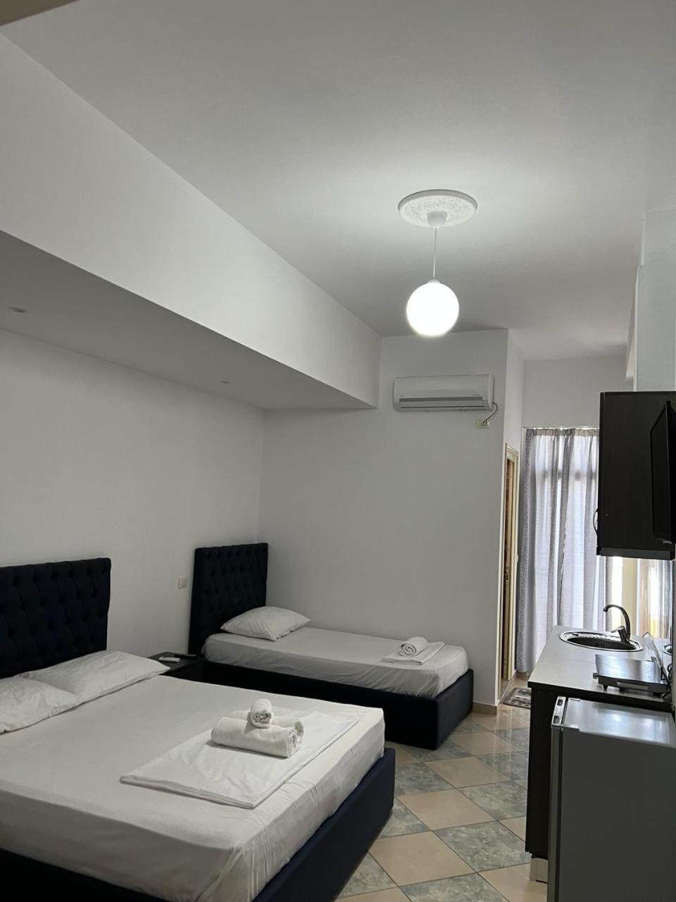 Hotel Villa Flowers Vlorë 外观 照片