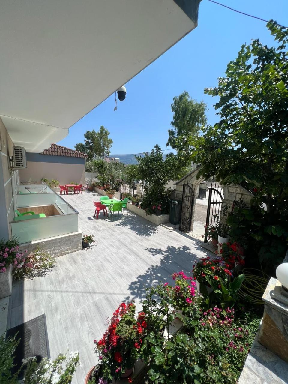 Hotel Villa Flowers Vlorë 外观 照片