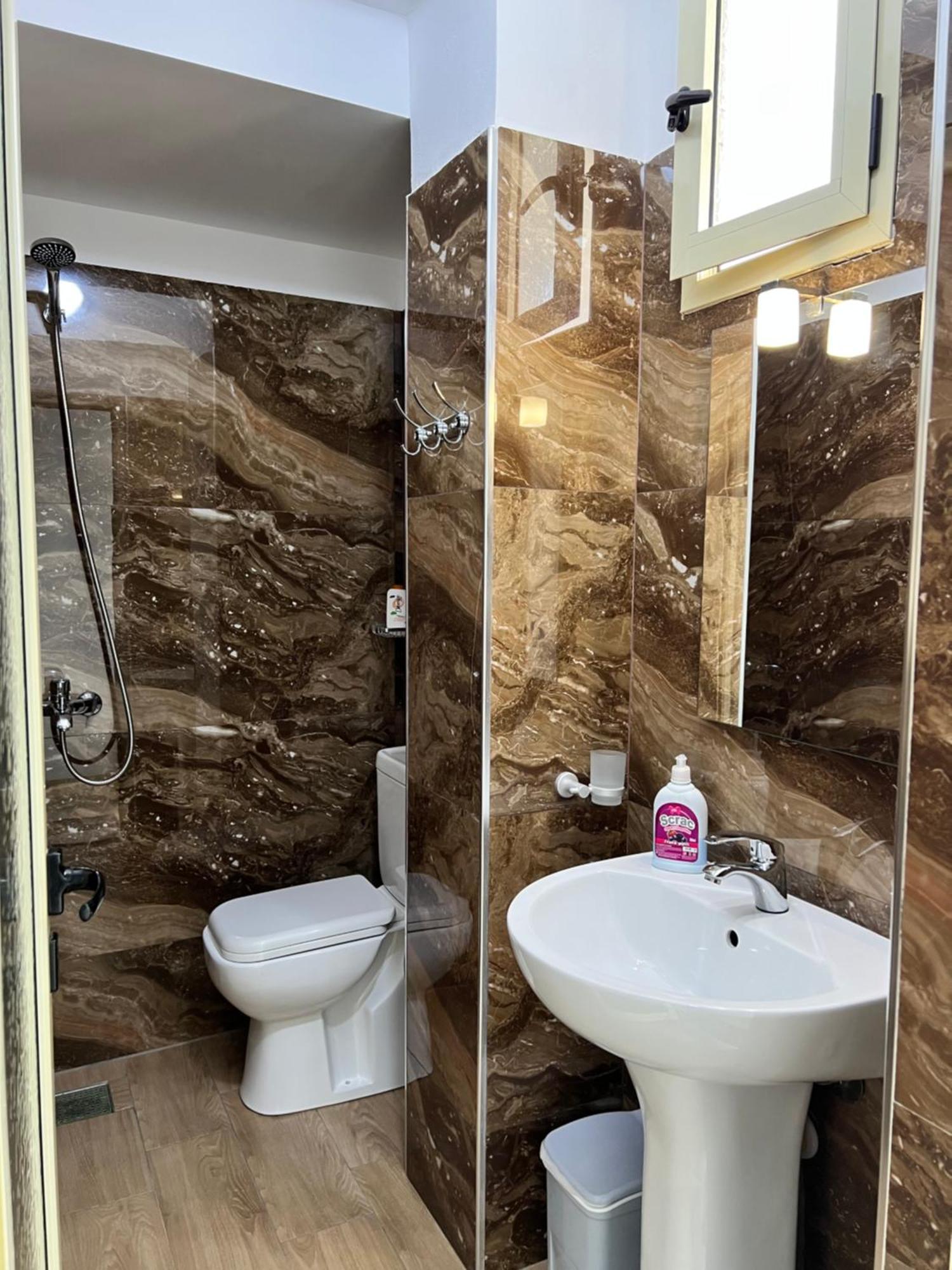 Hotel Villa Flowers Vlorë 外观 照片